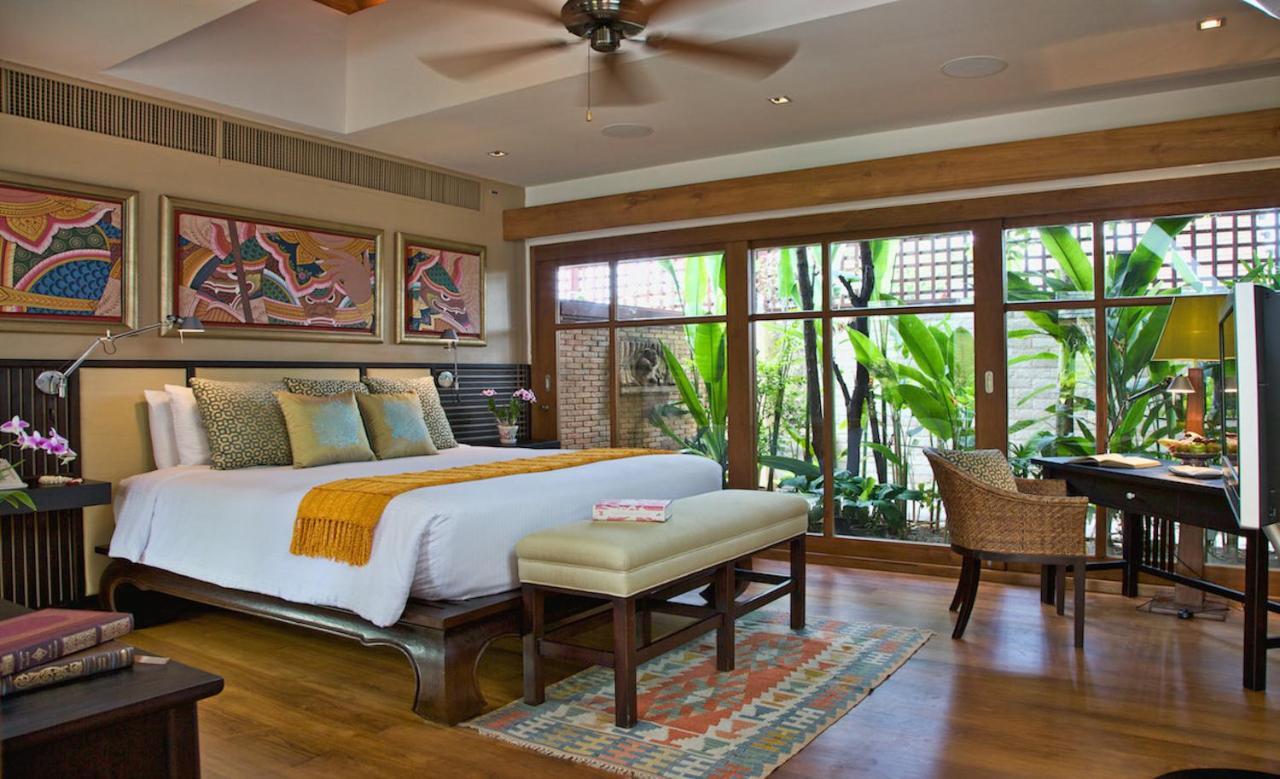 Upni Duniya - Luxury, Beachfront 9-Suites Villa Bang Rak Beach  Room photo