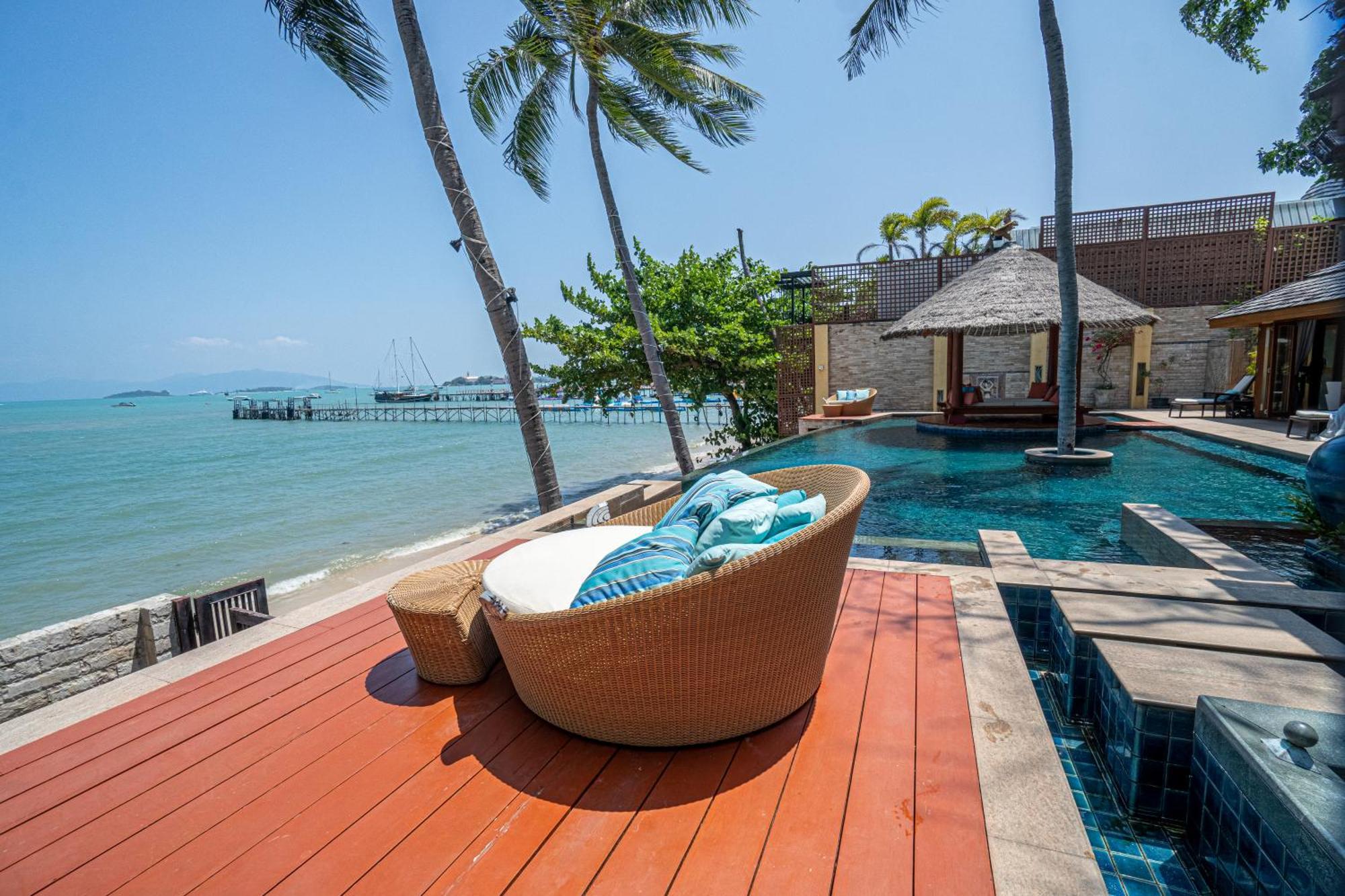 Upni Duniya - Luxury, Beachfront 9-Suites Villa Bang Rak Beach  Exterior photo