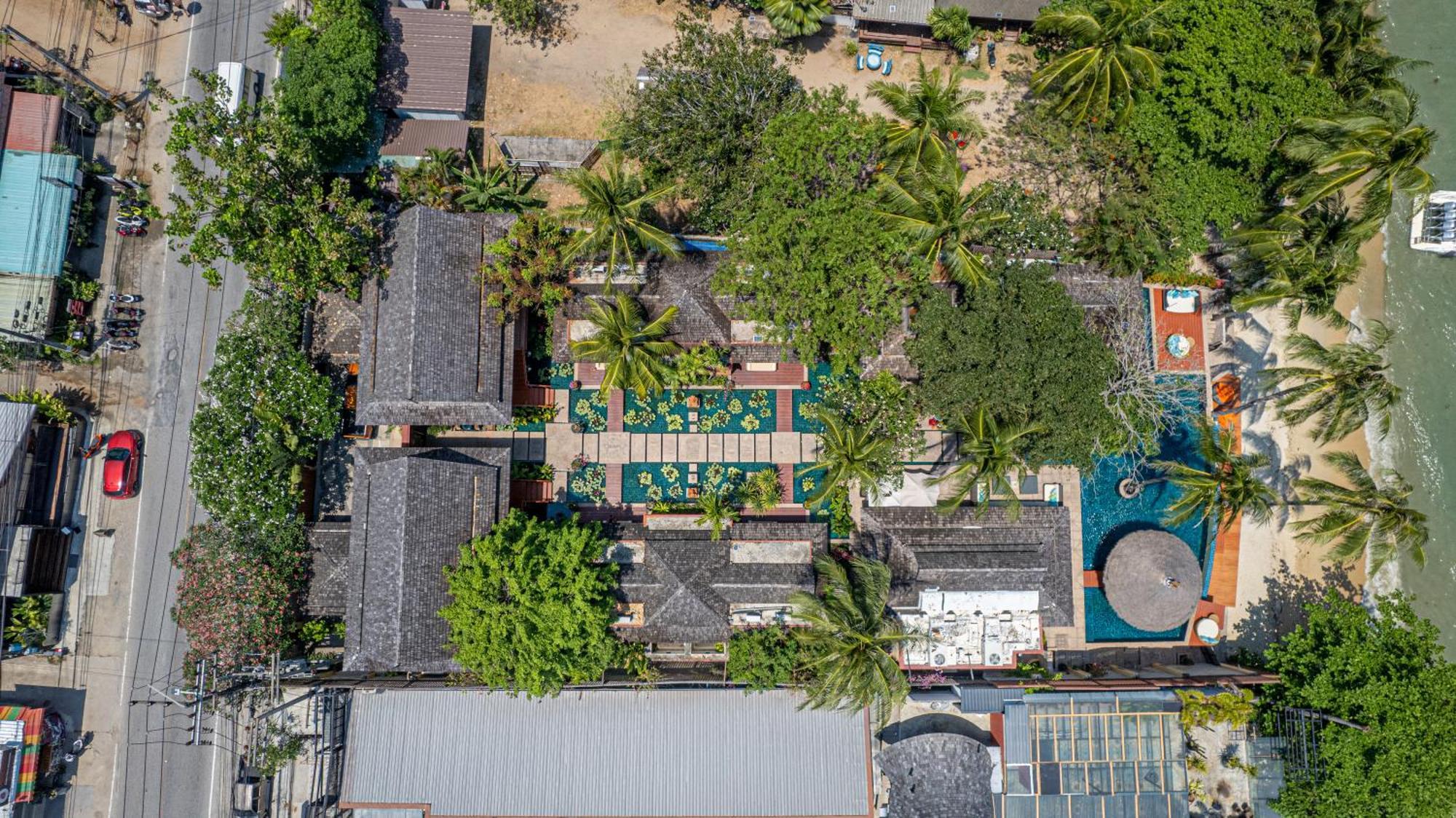 Upni Duniya - Luxury, Beachfront 9-Suites Villa Bang Rak Beach  Exterior photo
